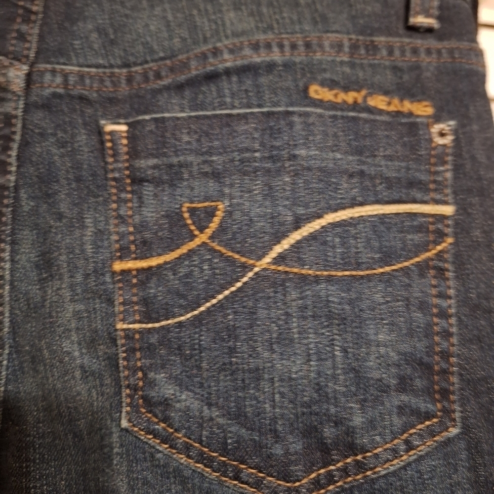 DKNY SOHO Skinny jeans Sz 4  14x9x32 NWT - Picture 6 of 6